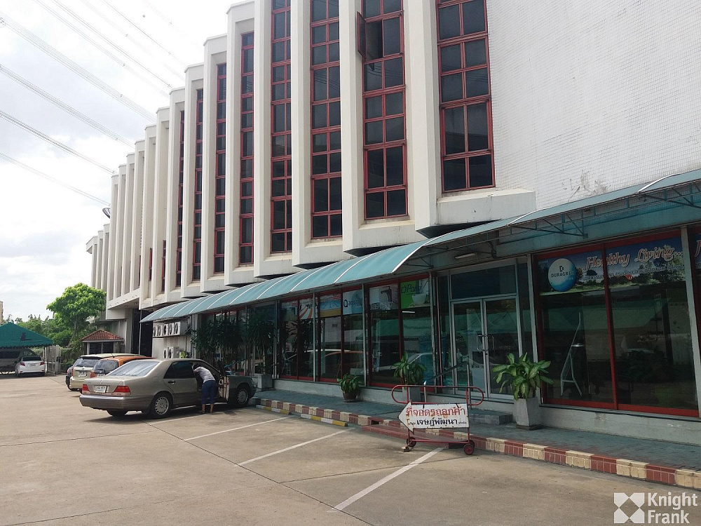  Jade Patana Building, Phacha-Chuen road